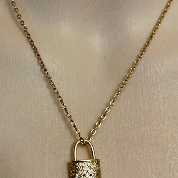 Gold Tone Elegant Padlock Charm with 18in Chain Necklace - Picture 2 of 13